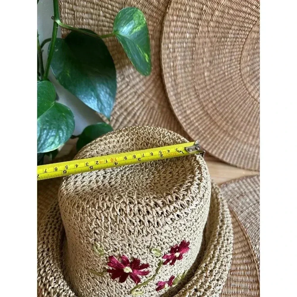 90’s Embroidered Straw Sun Hat